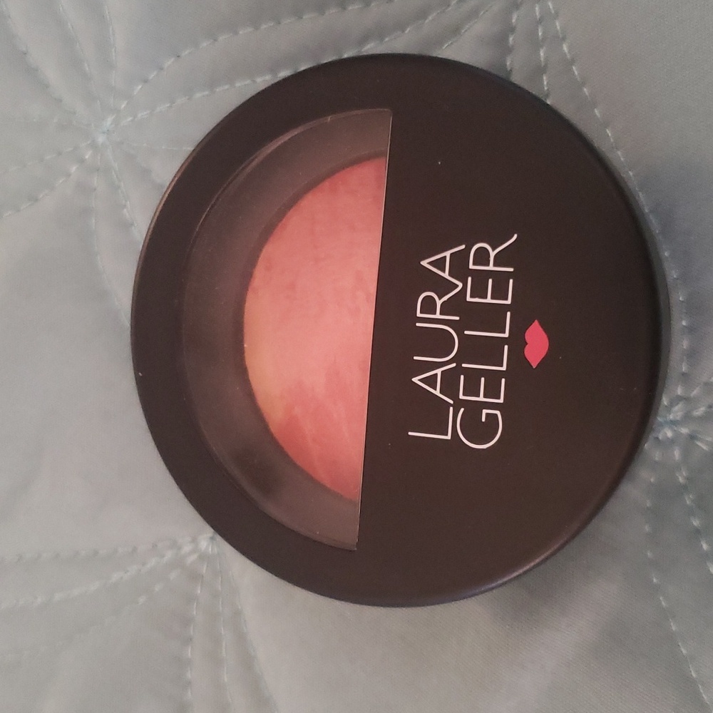 Laura Geller BAKED BRULEE BLUSH in CHERRY CUSTARD